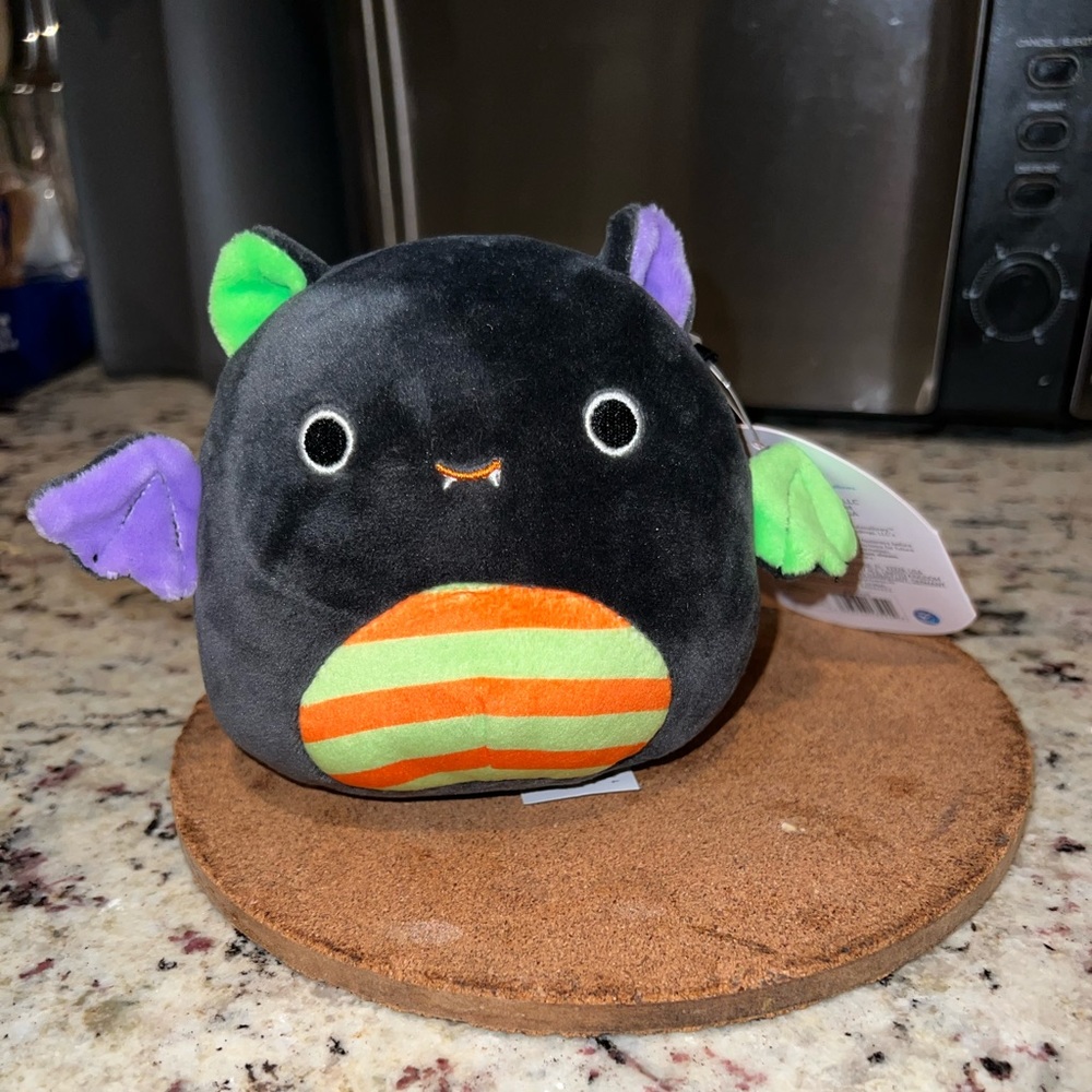 New 4” Fariq the Black Bat Squishmallows
